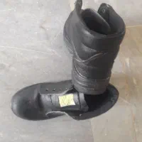 یک عدد کفش نو