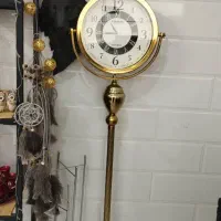 ساعت ایستاده