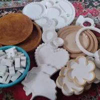 بیس خام و رنگ شده