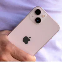 ایفون ۱۳نرمال صورتی کم رنگ باتری ۸۴درصد