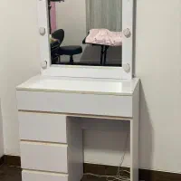 میز آرایشی چراغدار|میز و صندلی غذاخوری|تهران, زرکش|دیوار