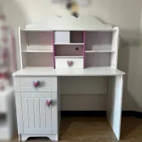 میز تحریر کتابخانه دار