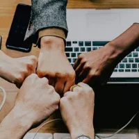 اینترنتی کسب درآمد کن ( تایپیست و عکاس)