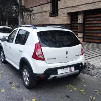 ساندرو استپ وی 1398کم کار|خودرو سواری و وانت|تهران, فلسطین (میدان انقلاب)|دیوار