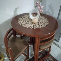میز نهار خوری کم جا در حد نو