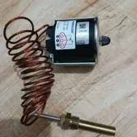 ترمومترترموستات