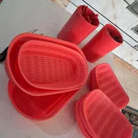 ظروف نگهدارنده و سفری