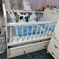 تخت سفید صدفی سالم درخد