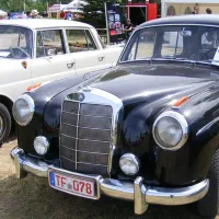 سپر بنز ۲۲۰ اتاق ۱۸۰