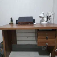 میز تحریر و اداری