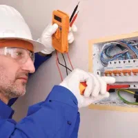 برق کار با بیش از۲۰سال تجربه