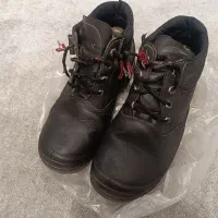 کفش مشکی کفش کار ،کفش زرد کفش کوهنوردی