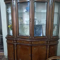 ویترین بسیار تمیز کلکسیونی