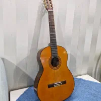 گیتار YAMAHA C70 کار کرده و تمیز