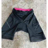 چند عدد کراپ شلوارک ورزشی