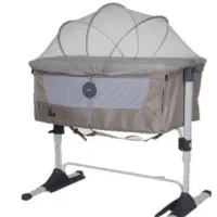 تخت کنار مادر (زویه)