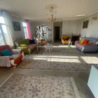 واحدسندار-90-متری-خوش-نقشه-و-تمیز-غرق-در-نور