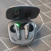 یک عدد هنذفری