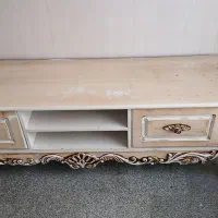 میز تلویزیون سلطنتی