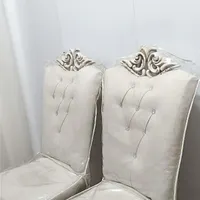 دو عدد صندلی میزبان