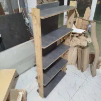 کتابخانه و قفسه