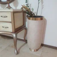 سه عدد گلدان زیبا و دکوراتیو در حد نو