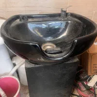 سرشور آرایشگاه ایستاده|آرایشگاه و سالن‌های زیبایی|بافق, |دیوار