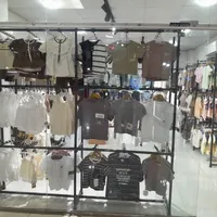 واگذاری مغازه لباس کودک و نوجوان در پاساژ صدرا|اجارهٔ مغازه و غرفه|فولادشهر, فولادشهر|دیوار
