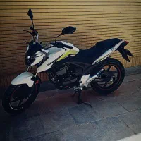 پیشرو پارس 200 طرح هوندا هورنت