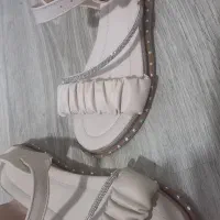 دو جفت کفش و صندل