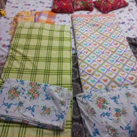 تعدادی تشک و ملافحح