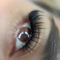 مدل خدمات اکستنشن مژه و کاشت هیدن