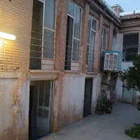 منزل-مسکونی-واقعه-در-دروازه-کازرون-محله-سنگ-سیاه