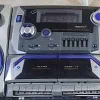 ضبط و پخش قدیمی کاستخور با کنترل نوستالژیک سالم