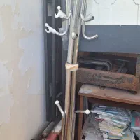 چوب لباسی تمام استیل ایستاده با کف سنگ