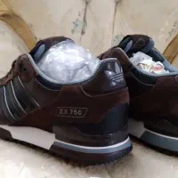 کتونی اورجینال آدیداس ZX750 چرم درحداکبند سایز ۴۴|کیف، کفش، کمربند|تهران, شکوفه (عبدل آباد)|دیوار