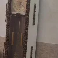 ساعت ایستاده و گنجه