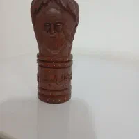 کنده کاری روی چوب چوب سرخ