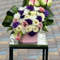 گل آرایی باکس و دسته گل و تاج ترحیم  و عروسی