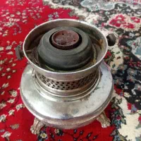 چراغ نفتی صحیح و سالمه