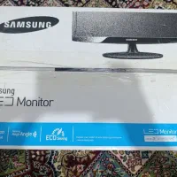 مانیتور ۱۹ اینچ سامسونگ تمیز با کارتن