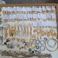 فروشنده بساط بدلیجات