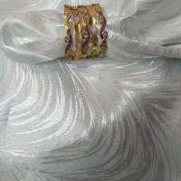 طلای ۲۱عیار ۱۰۰بالای تابلو