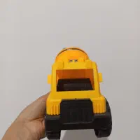 همگی باهم|اسباب‌‌بازی|شیراز, میانرود|دیوار