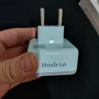 شارژر آیفون اورجینال در حد نو و قاب آیفون۱۶ پرومکس