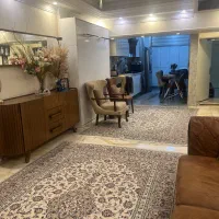 شریعتی مقابل  خ ملک طبقه اول ۵۸متراخوابه