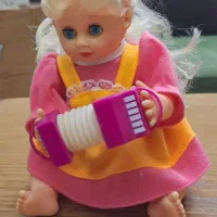 اسباب بازی بچه|اسباب‌بازی بچه|ری, فیروزآبادی|دیوار