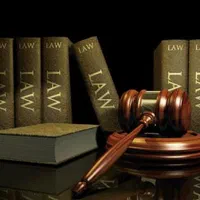 وکیل پایه یک دادگستری
