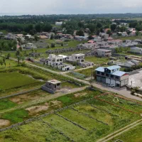 زمین بر اول کوچه 8 متری باسند