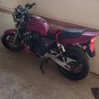 سیبی ۴۰۰ در حد صفر بی رنگ